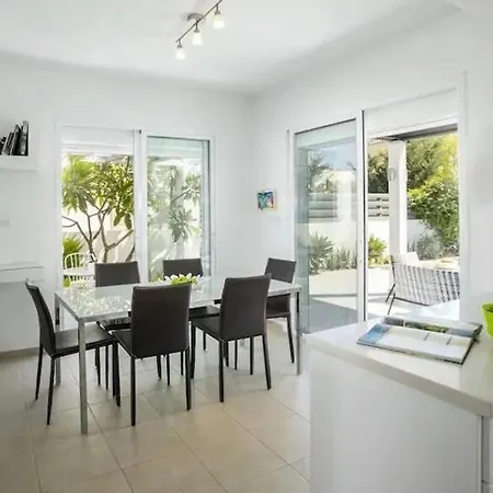 Sandy Feet House Paralimni