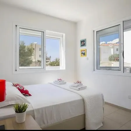 Sandy Feet House * Paralimni