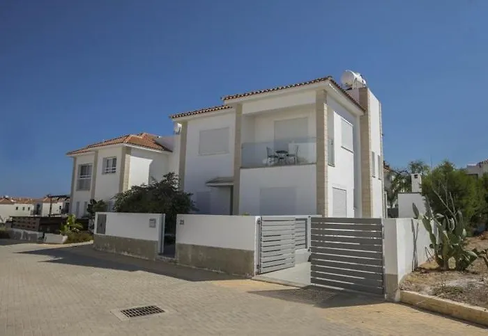 Sandy Feet House Ferienhaus Paralimni